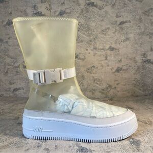 Women’s Nike Air Force 1 Sage High Lux Size 6